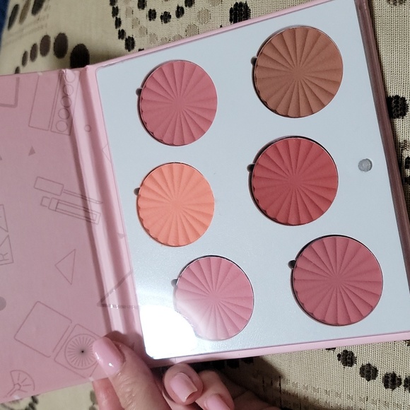 Ofra Mini Mix Palette Charm Your Cheeks Blushes - Picture 4 of 4